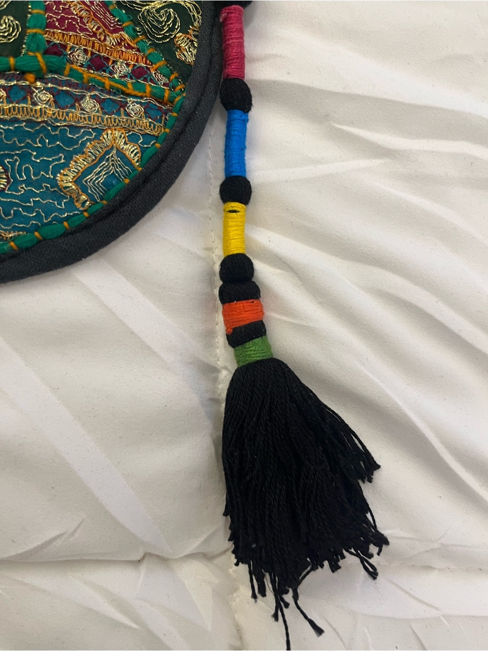 NWOT Handmade Embroidered Tassel Boho Bucket Bag - Picture 9 of 9